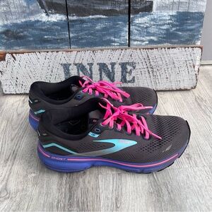 Brooks Ghost Athletic Shoes - Black and Pink